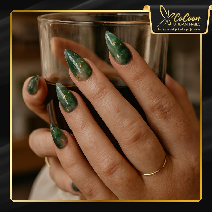 Halloween nail design